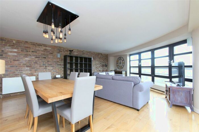 2 Bedroom Flat To Rent In The Shore, Edinburgh, EH6
