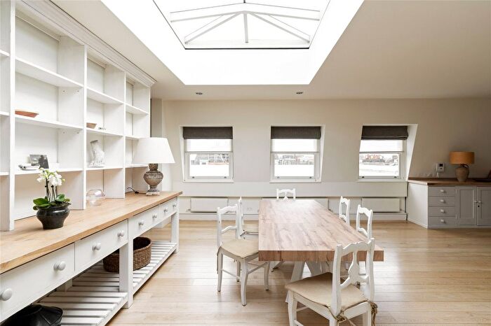 3 Bedroom Flat For Sale In Queen's Gate, London, SW7