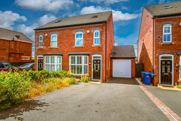 3 Bedroom Semi Detached House For Sale In Hopyard Lane, Lower Gornal, Dudley, DY3