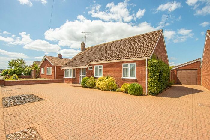 3 Bedroom Detached Bungalow For Sale In Mountbatten Road, Dersingham, PE31