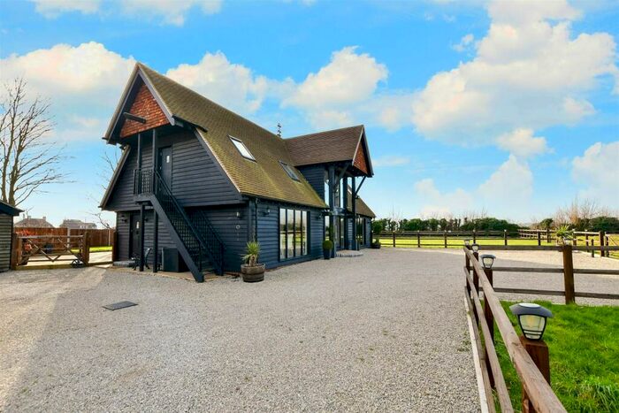 3 Bedroom Detached House For Sale In Ratcliffe Highway, Hoo, Rochester, Kent, ME3