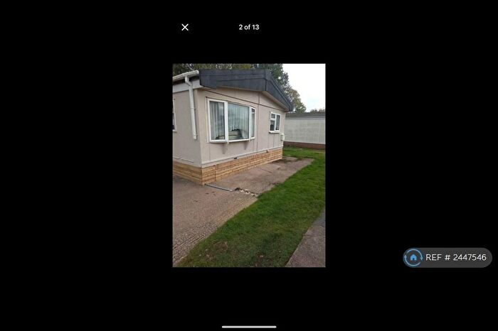 2 Bedroom Mobile Home To Rent In Caravan Site, Gamston, Nottingham, NG2