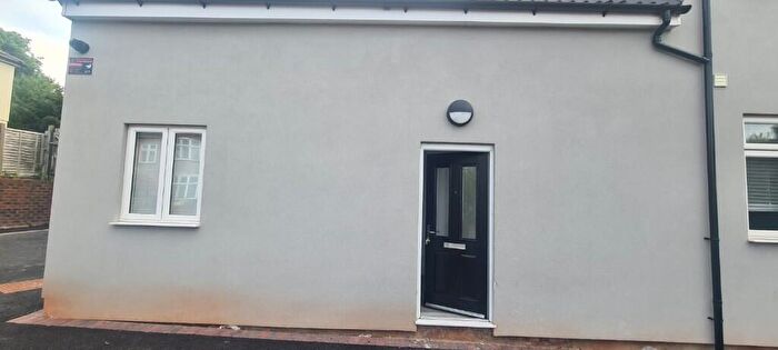 2 Bedroom Bungalow To Rent In Lydgate Road, Coventry, West Midlands, CV6