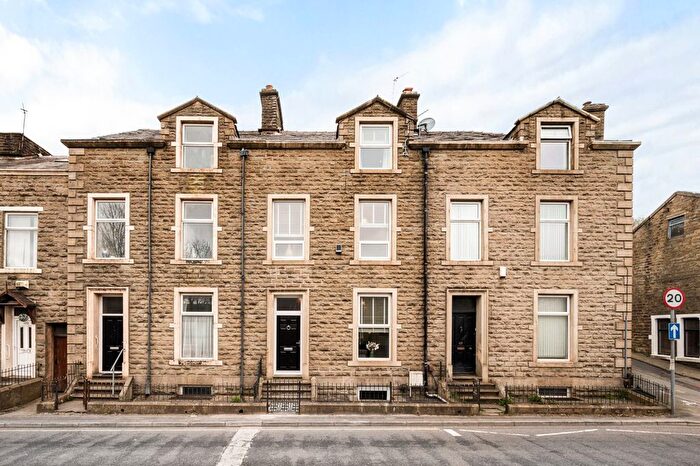 4 Bedroom Terraced House For Sale In Blackburn Road, Rossendale, Lancashire, BB4