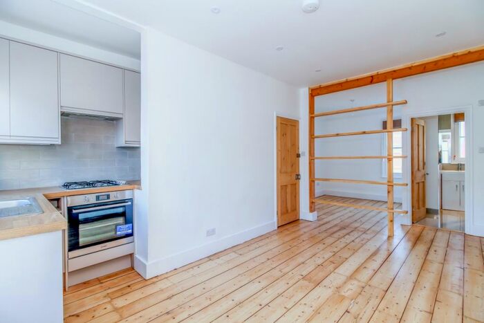 Apartment To Rent In St. Barnabas Street, Oxford, OX2