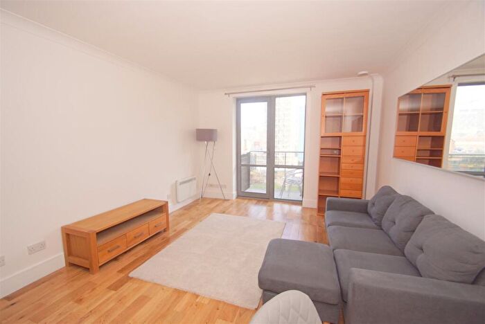 2 Bedroom Apartment To Rent In Merchants Quay, East Street, Leeds, LS9
