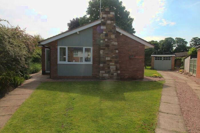 3 Bedroom Bungalow To Rent In Tintern Avenue, Chester, Cheshire, CH2