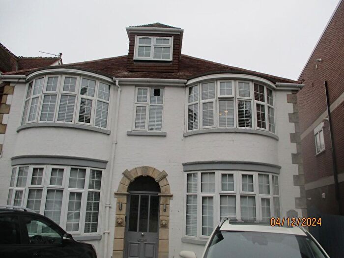 1 Bedroom Flat To Rent In Bath Road, Swindon, SN1