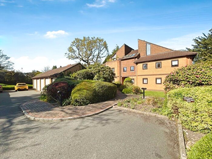 3 Bedroom Apartment For Sale In Roslin Road South, Bournemouth, BH3