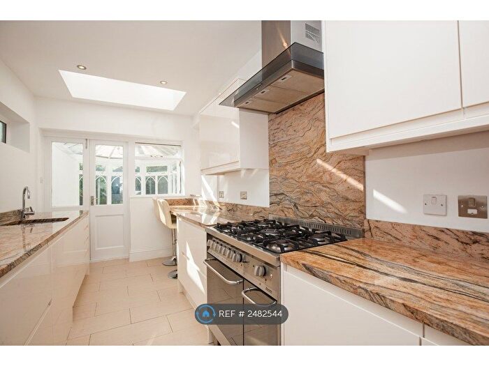 4 Bedroom Detached House To Rent In St. Albans Avenue, Weybridge, KT13