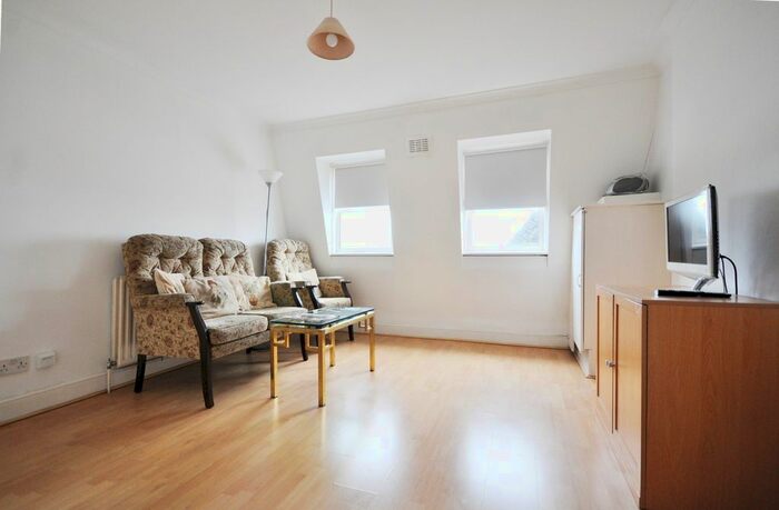 2 Bedroom Flat To Rent In Harrow Road, London, W9