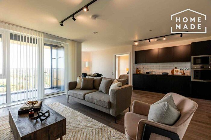 1 Bedroom Flat To Rent In Mitre Yard, NW10