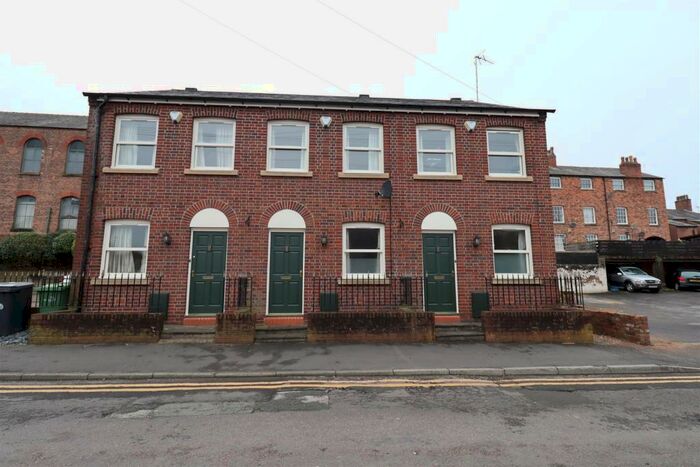 2 Bedroom Terraced House To Rent In Lowe Street, Macclesfield, SK11