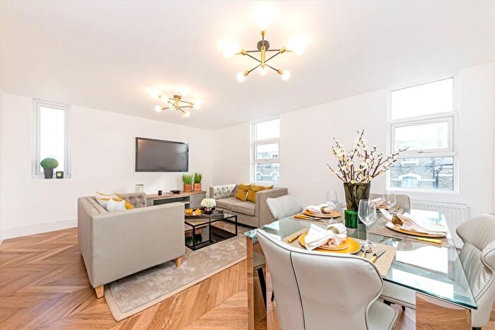 2 Bedroom Flat For Sale In Hetley Road, Shepherds Bush, W12