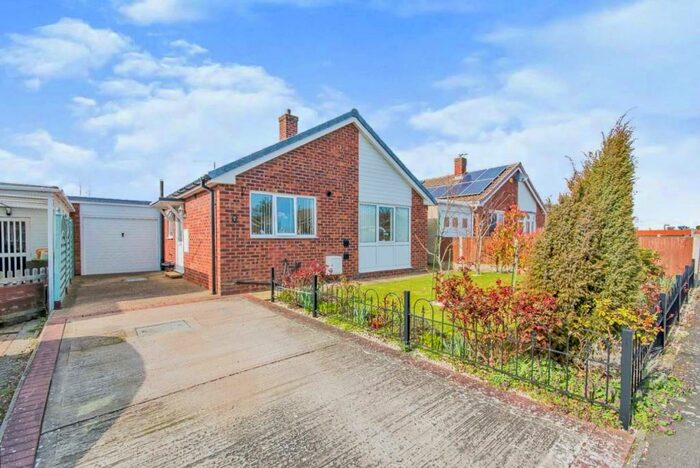 2 Bedroom Bungalow For Sale In Selvayns Drive, Cranwell Village, Sleaford, NG34