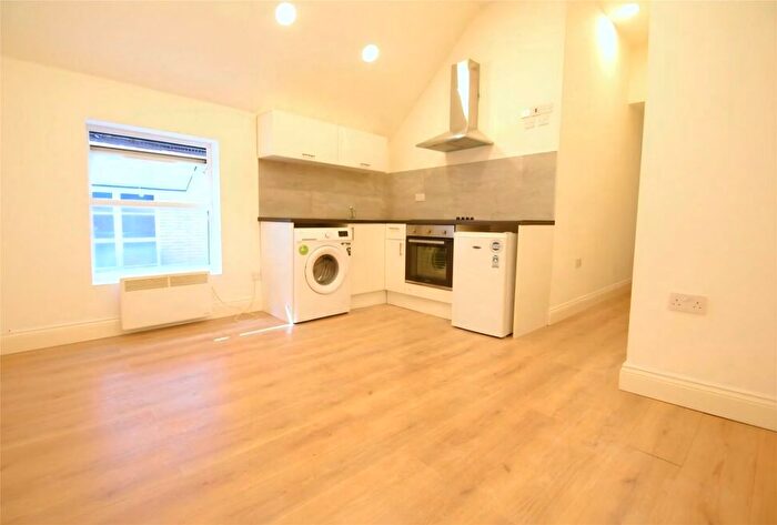2 Bedroom Flat To Rent In High Street, Staines-Upon-Thames, Surrey, TW18