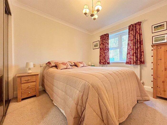 2 Bedroom Flat For Sale In Bradbourne Park Road, Sevenoaks, TN13