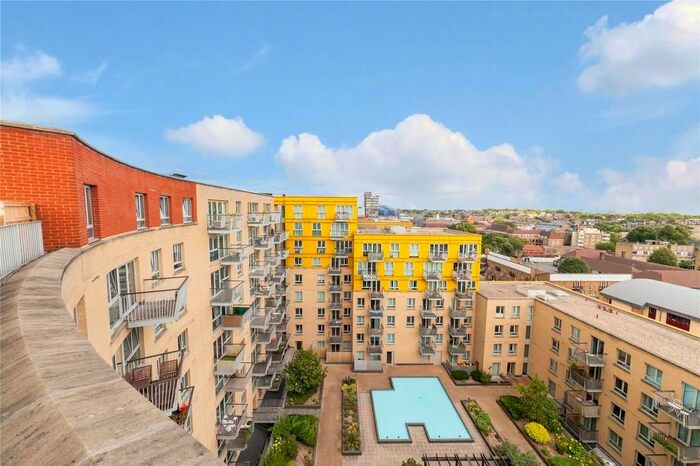 1 Bedroom Flat To Rent In Carronade Court, Eden Grove, Drayton Park, Holloway, Highbury, London, N7