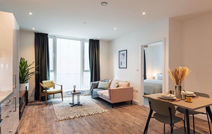 1 Bedroom Apartment To Rent In Flat, The Almere, Avebury Boulevard, Milton Keynes, Buckinghamshire, MK9