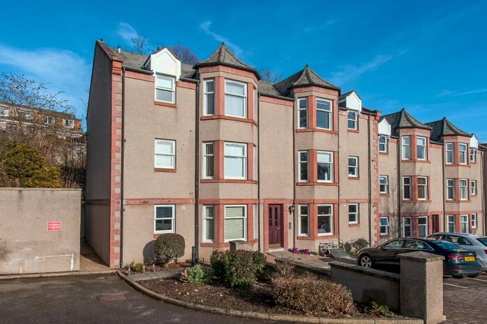 2 Bedroom Flat To Rent In Woodcot Court, Stonehaven, Aberdeenshire, AB39