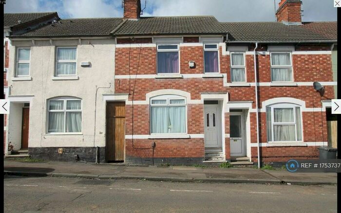 3 Bedroom Terraced House To Rent In Russell Street, Kettering, NN16