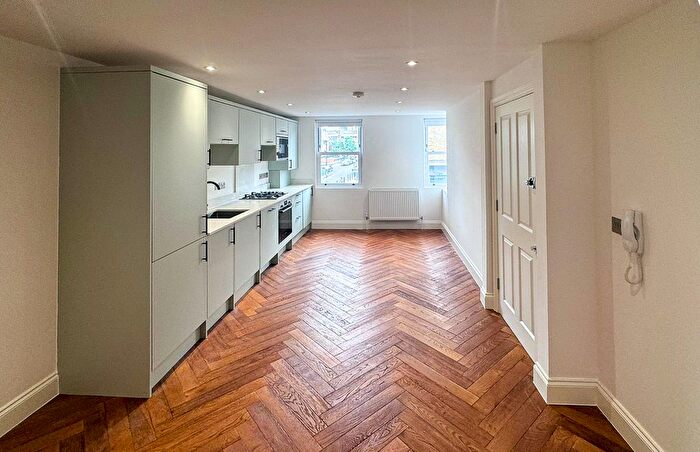 1 Bedroom Flat To Rent In Roman Road, London, E2