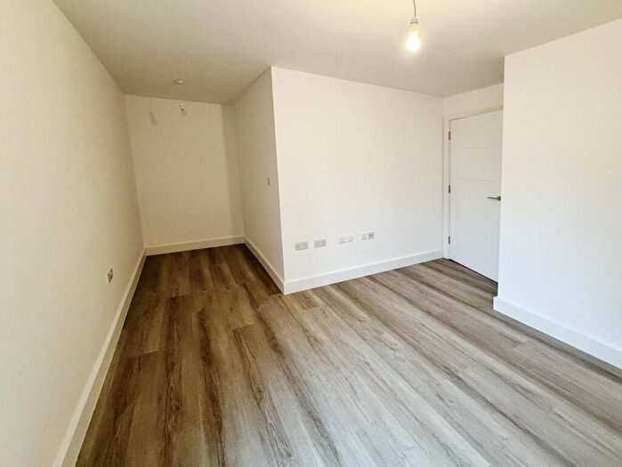 1 Bedroom Flat To Rent In Farnborough Road, Farnborough, GU14