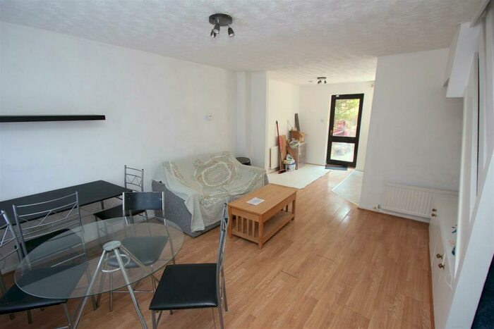 2 Bedroom Terraced House To Rent In Waterman Way, Wapping, E1W