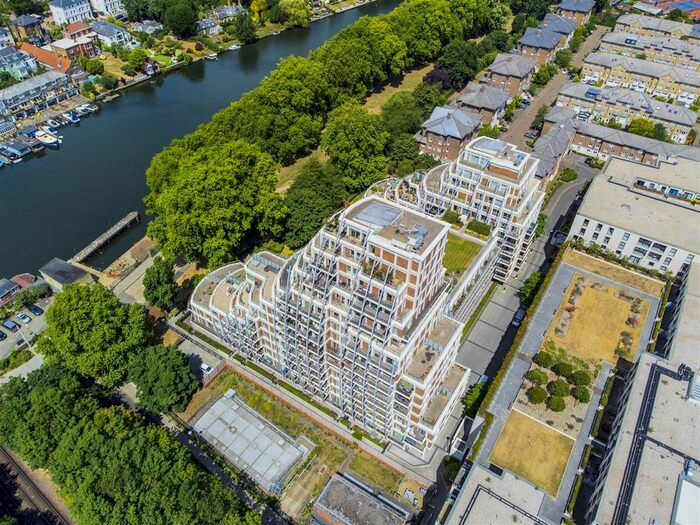 2 Bedroom Flat To Rent In Henry Macaulay Avenue, Kingston Upon Thames, KT2