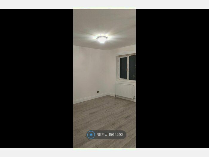 3 Bedroom Semi-Detached House To Rent In Hillcrest Road, Orpington, BR6