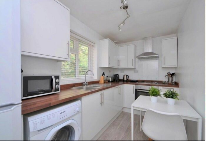 1 Bedroom Flat To Rent In Ringers Road, Bromley, BR1