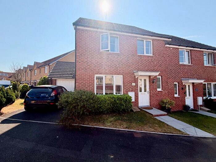 4 Bedroom Semi-Detached House For Sale In Wood Green, Bridgend County Borough, CF31
