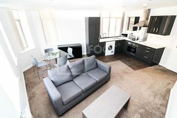 2 Bedroom Apartment To Rent In Grattan Mills, Vincent St, Bradford, BD1