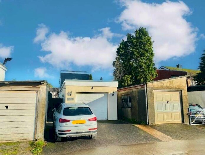 2 Bedroom Cottage To Rent In The Butts, Cowbridge, CF71