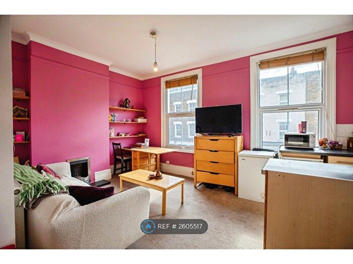 2 Bedroom Flat To Rent In Railton Road, London, SE24