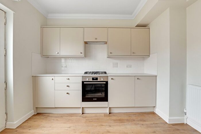 2 Bedroom Flat To Rent In Ladywell Road, (), Lewisham, SE13
