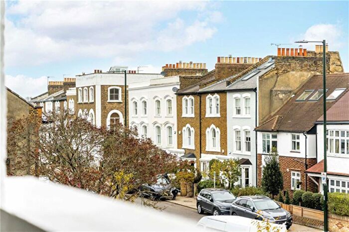 2 Bedroom Flat For Sale In White Hart Lane, Barnes, SW13