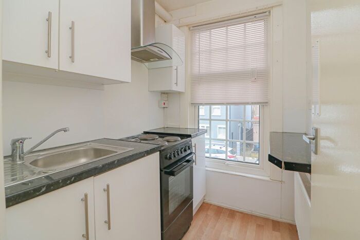 Studio To Rent In Fernlea Road, Mitcham, CR4