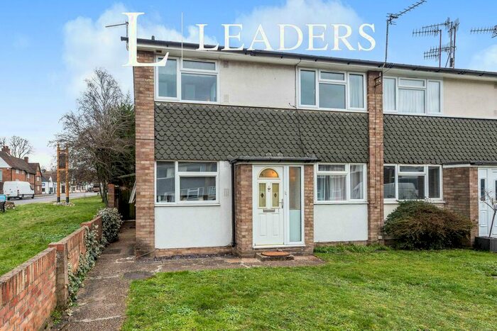 2 Bedroom Maisonette To Rent In Sycamore Drive, Park Street, St.Albans, AL2