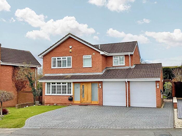 4 Bedroom Detached House For Sale In Brookhus Farm Road, Sutton Coldfield, B76