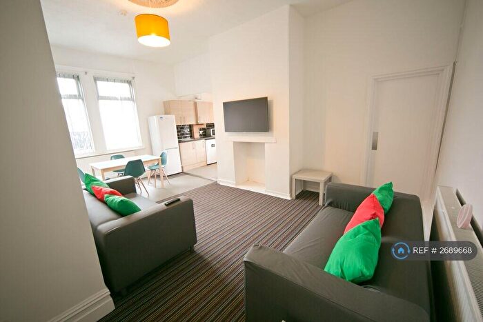 8 Bedroom Terraced House To Rent In Brackenbury Road, Preston, PR1