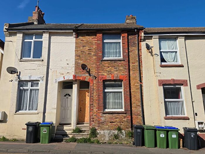 2 Bedroom Terraced House For Sale In Gibbon Road, Newhaven, East Sussex, BN9