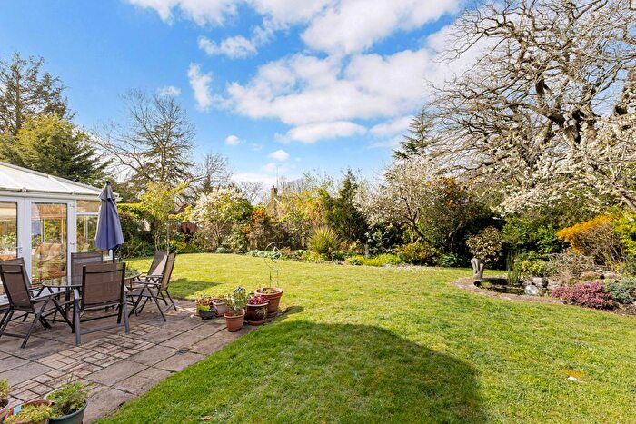 4 Bedroom Detached House For Sale In Carrington Square, Harrow, HA3