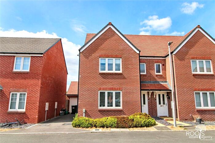 4 Bedroom Semi-Detached House For Sale In Roger Croft Drive, Thatcham, Berkshire, RG19