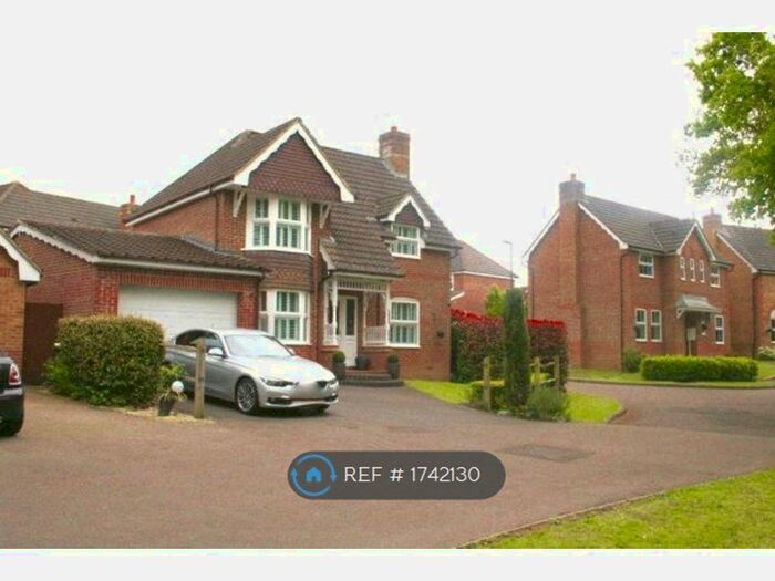 3 Bedroom Detached House To Rent In Tanyard Close, Maidenbower, Crawley, RH10