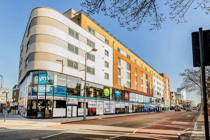 2 Bedroom Flat To Rent In Uxbridge Road, London, W13