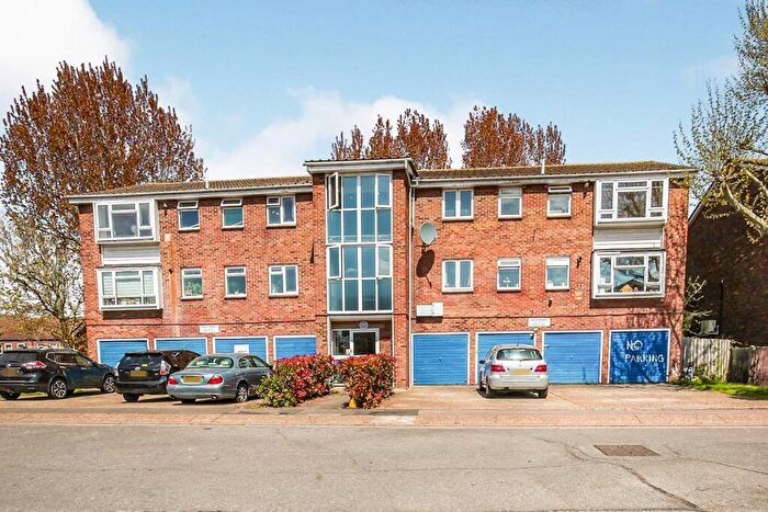 1 Bedroom Apartment To Rent In Bledlow Close, London, SE28