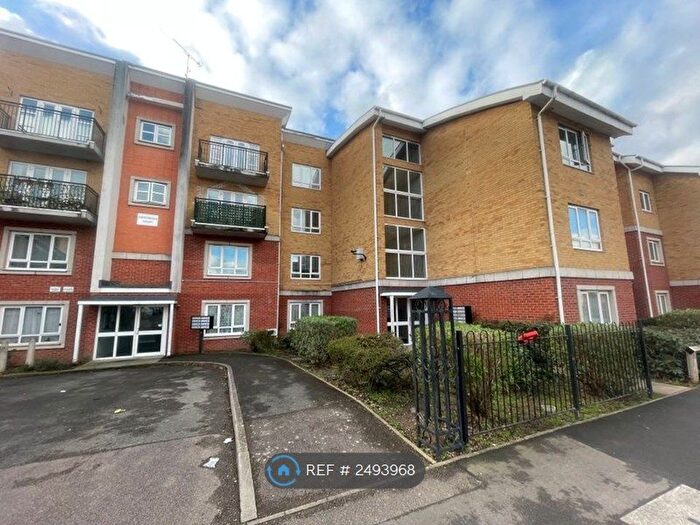1 Bedroom Flat To Rent In Copperdale Court, Watford, WD18