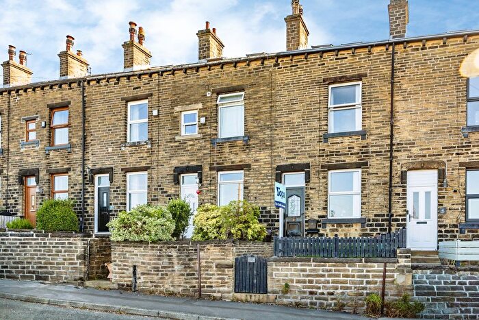 3 Bedroom Terraced House For Sale In Willow View, Sowerby Bridge, HX6