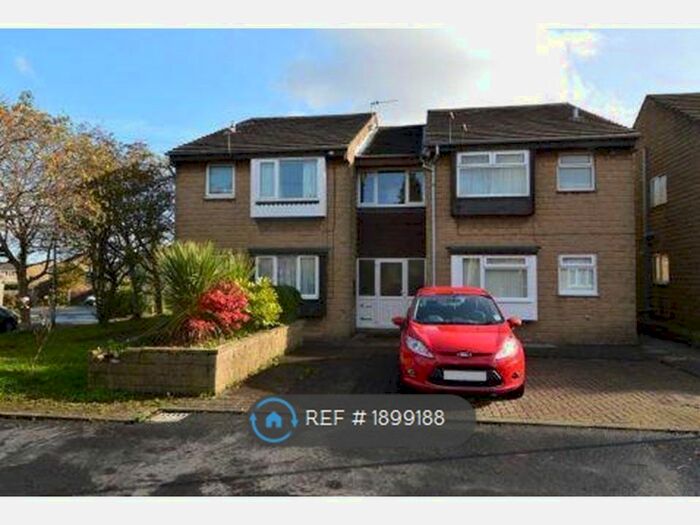 Studio To Rent In Morley, Leeds, LS27